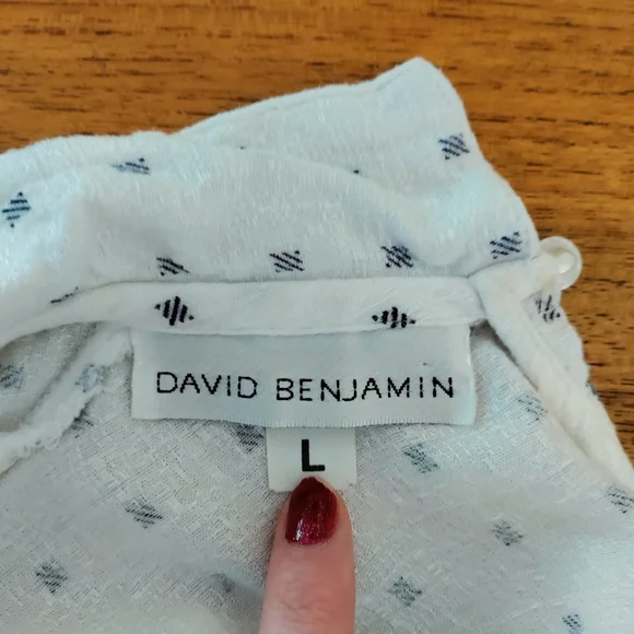 ✨ 5/$15 Vintage Blouse - Picture 4 of 4